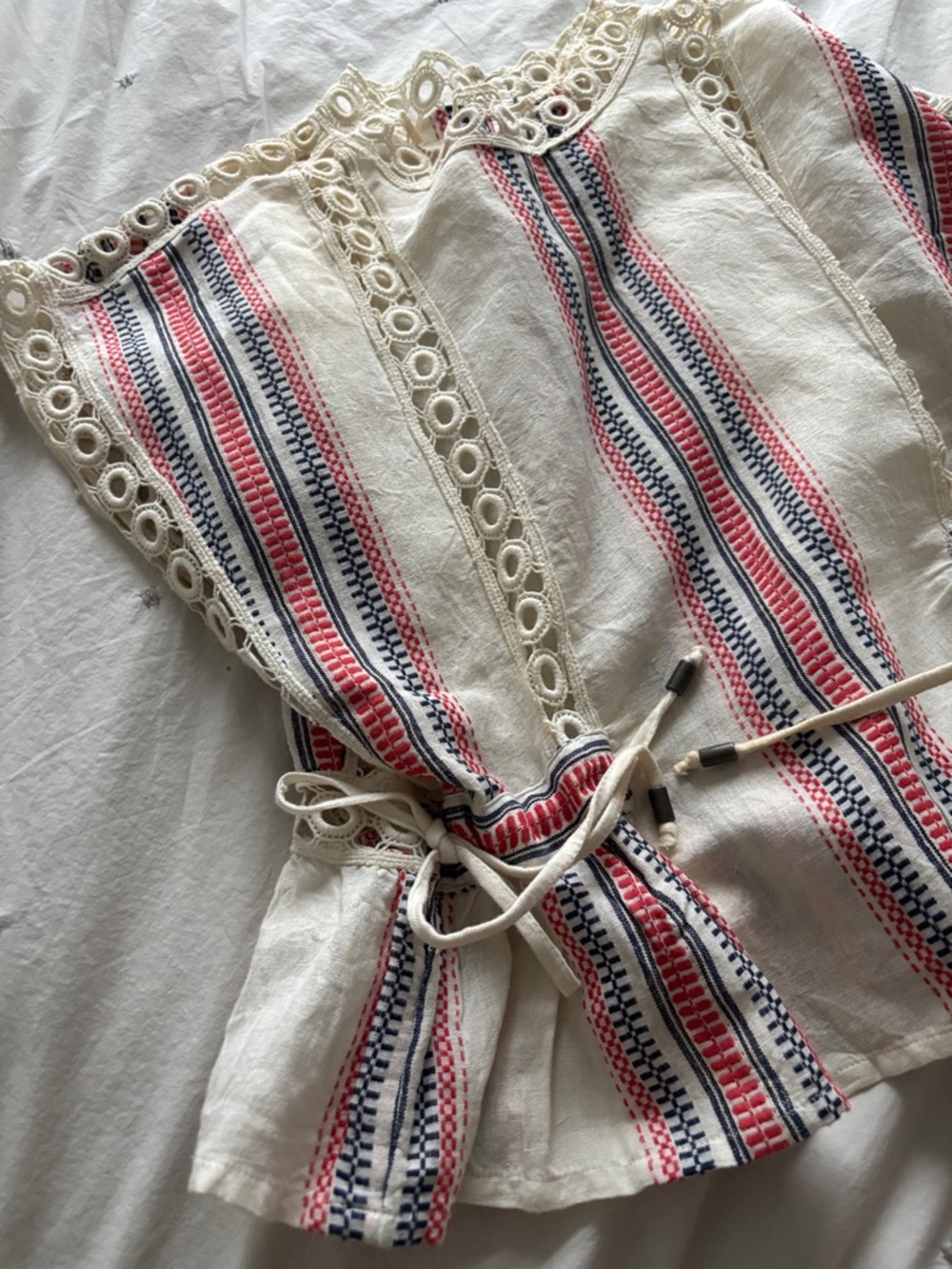 Tularosa Cream Striped Crochet Trim Blouse Top Side Tie Trendy Designer Sz S - Picture 9 of 12